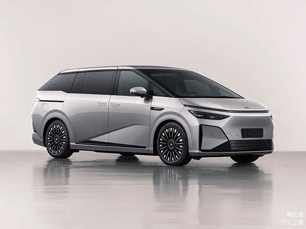 630x0_q100_autohomecar__ChxpWGidlR6ATWbaAAIU_BexQfU195